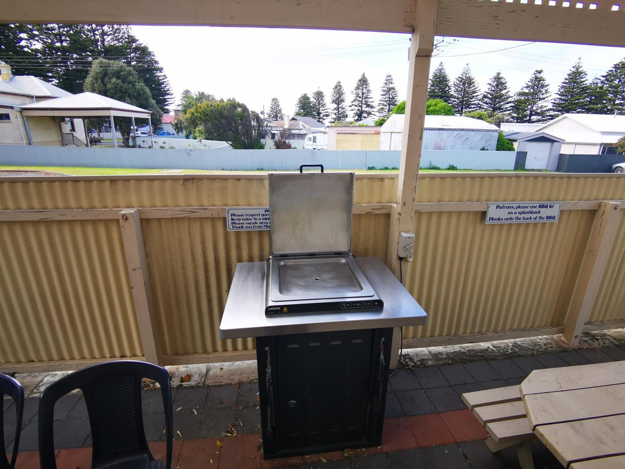 Motor 3* Beachport