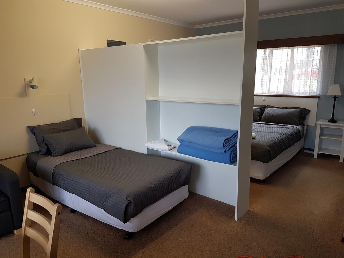 Motor Motel 3*